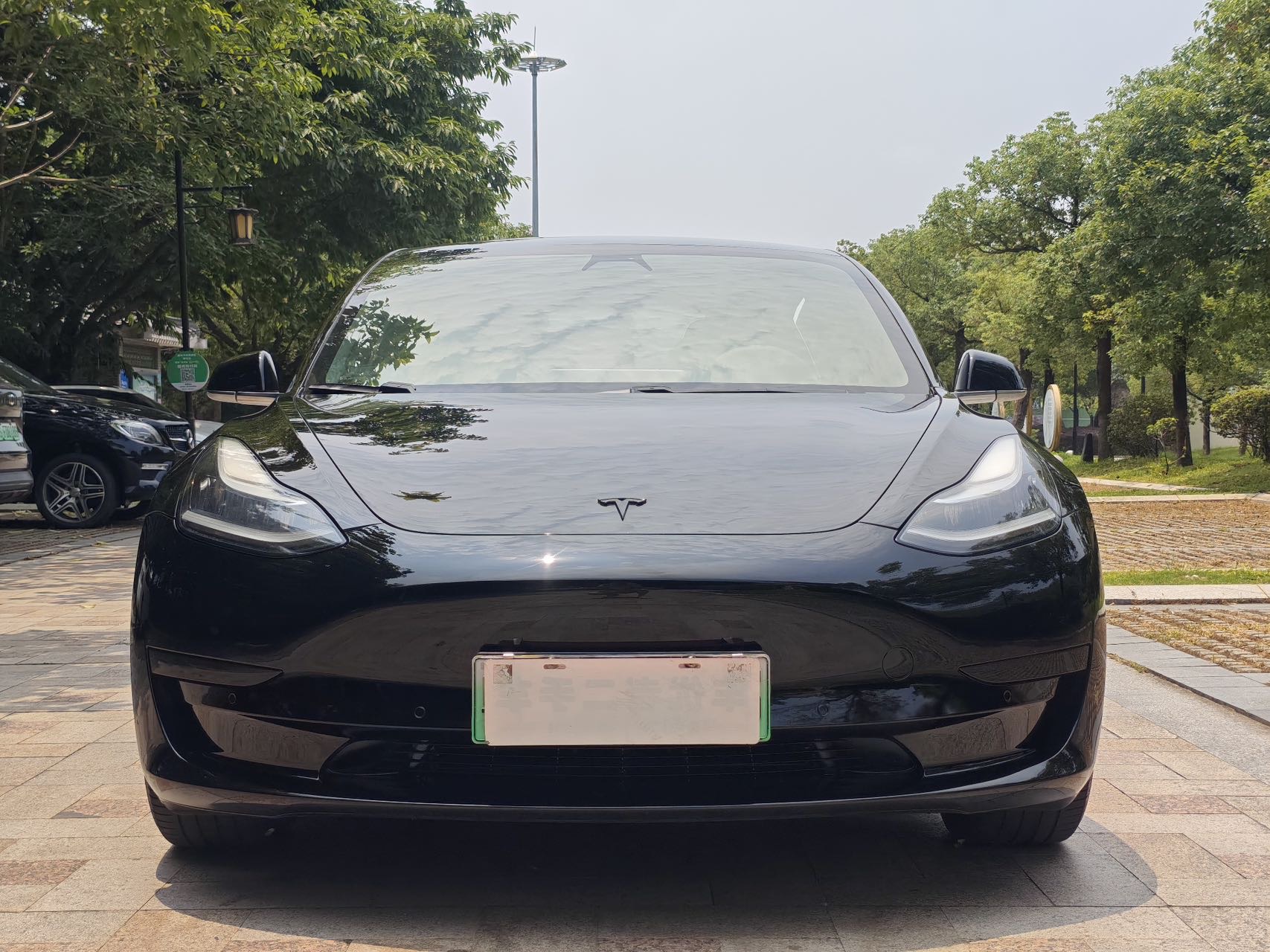 Tesla Model 3 2020 car image #2
