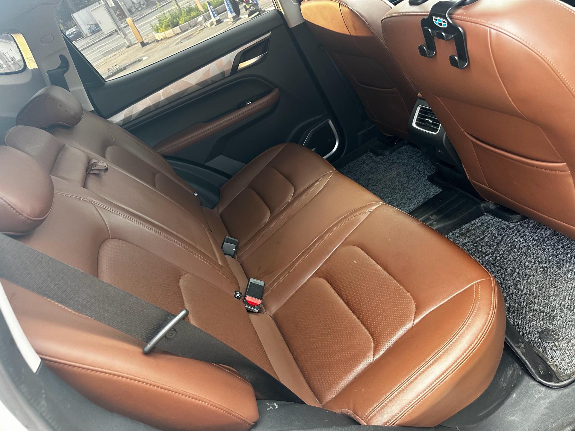 GEELY Vision X6 2023 car image #10