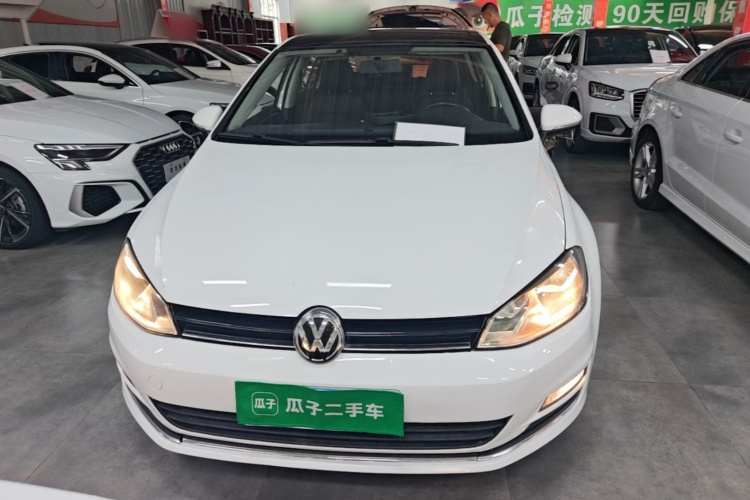 Volkswagen Golf 2015 car image #3