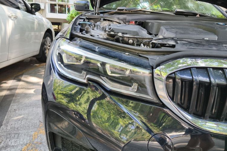 BMW 3 Series 2021 car image #8