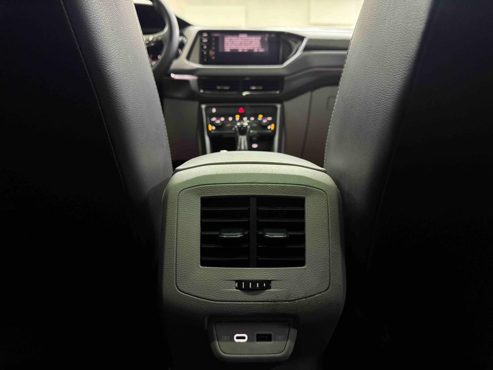 Volkswagen T-Cross 2022 #11 Volkswagen T-Cross 2022 car image #11