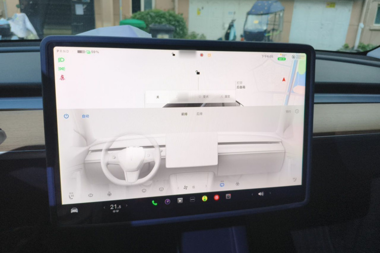 Tesla Model Y 2022 car image #17
