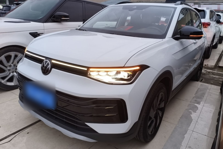 Volkswagen Tharu 2025 #2 Volkswagen Tharu 2025 immagine di auto #2
