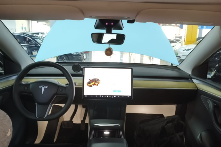 Tesla Model Y 2023 #11 Tesla Model Y 2023 immagine di auto #11