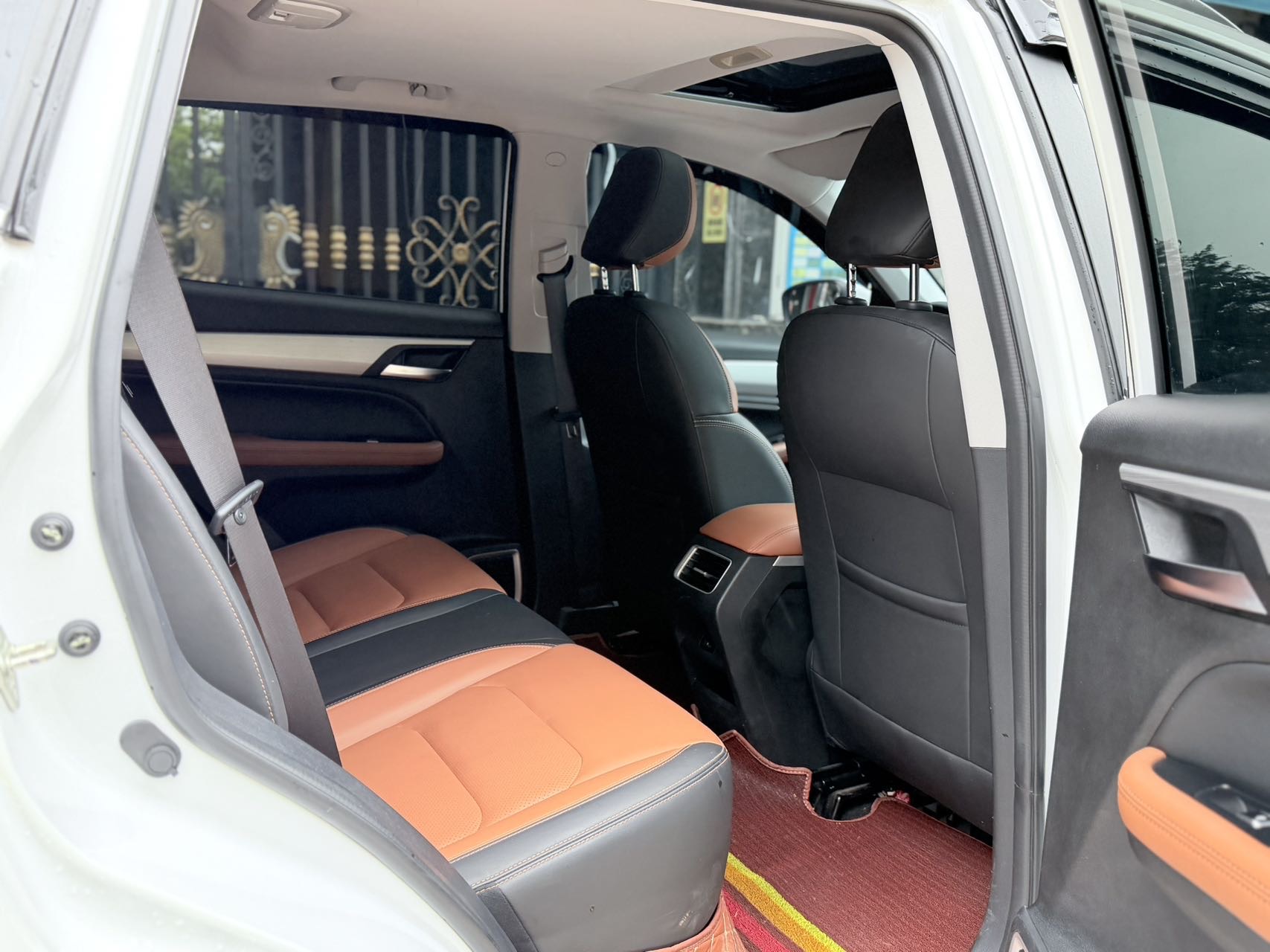 GEELY Vision X6 2021 car image #6