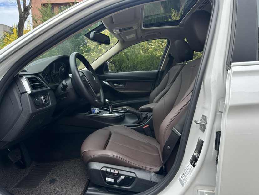 BMW 3 Series 2018 #4 BMW 3 Series 2018 car image #4