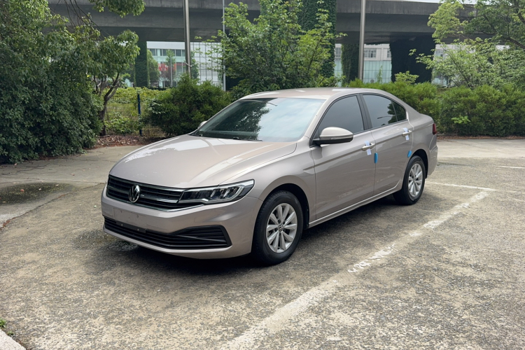 Volkswagen Bora 2022 car image #2