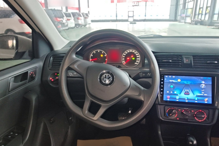 Volkswagen Santana 2022 car image #15