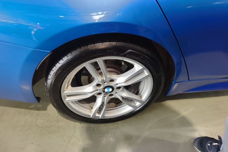 BMW 3 Series 2019 #10 BMW 3 Series 2019 car image #10