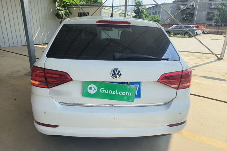 Volkswagen Santana 2016 car image #6