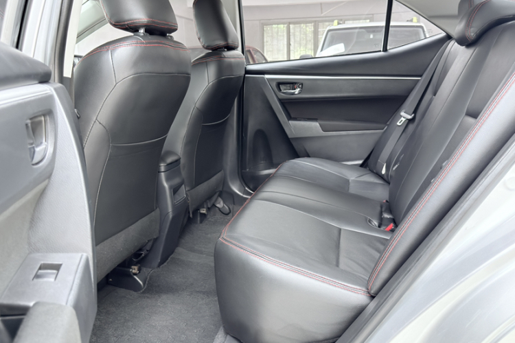 Toyota Corolla 2017 #13 Toyota Corolla 2017 car image #13