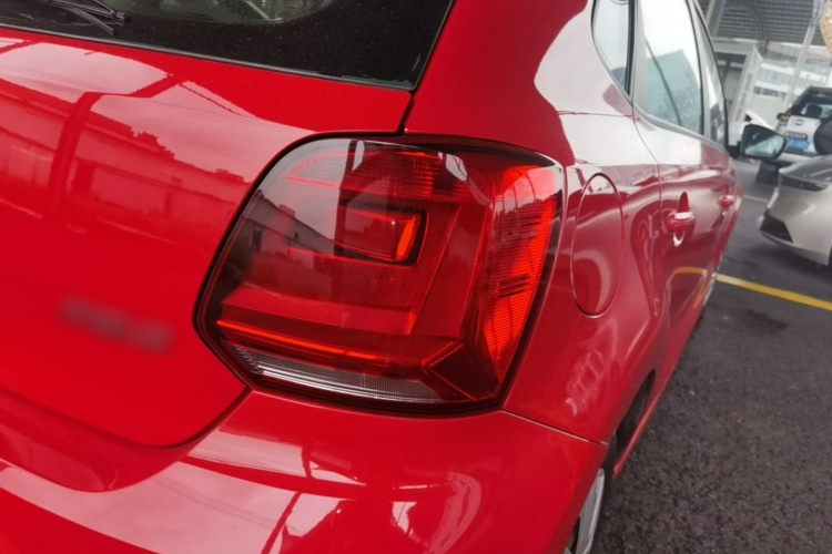 Volkswagen Polo 2017 car image #8