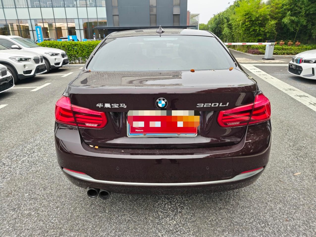BMW 3 Series 2018 car image #8
