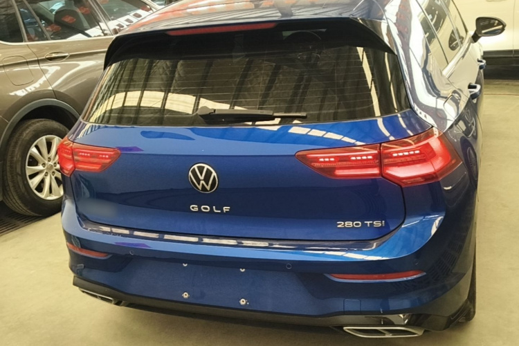 Volkswagen Golf 2021 car image #6