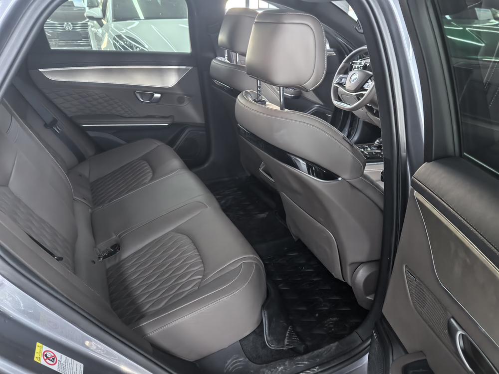 BYD Han 2023 car image #13