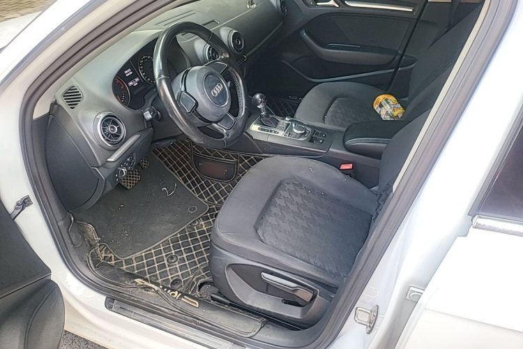 Audi A3 2016 imagem de carro #16
