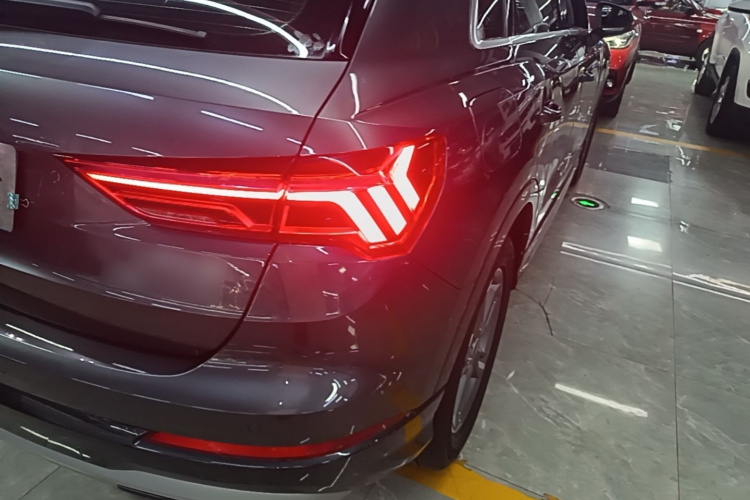 Audi Q3 2021 #8 Audi Q3 2021 car image #8