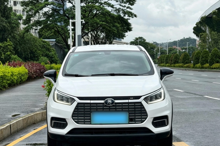BYD Yuan New Energy 2019 immagine di auto #4