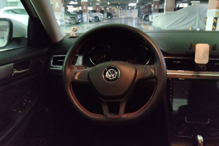 Volkswagen Bora 2018 car image #11