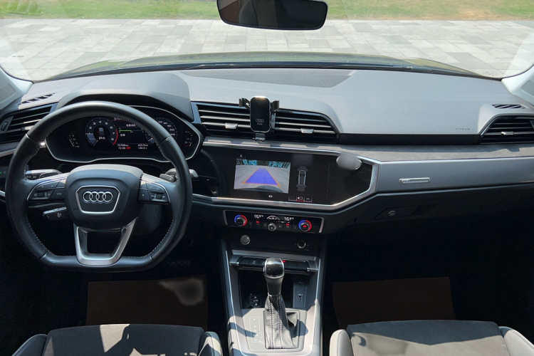 Audi Q3 2020 #14 Audi Q3 2020 изображение автомобиля #14