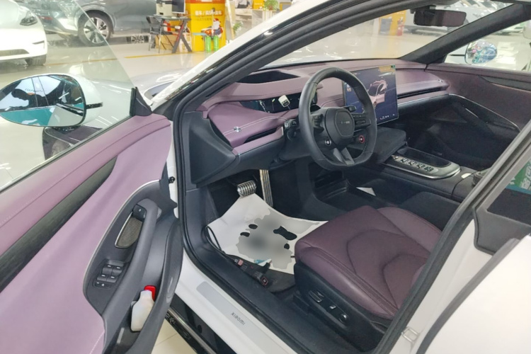 MI SU7 2025 immagine di auto #16