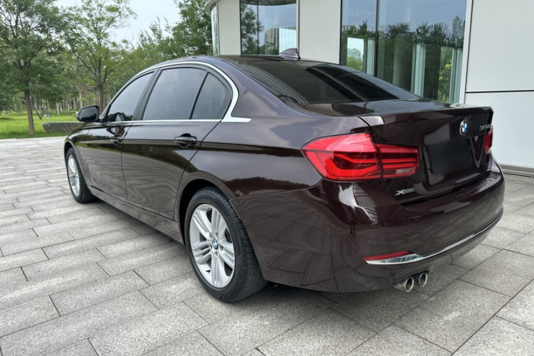 BMW 3 Series 2017 #5 BMW 3 Series 2017 car image #5