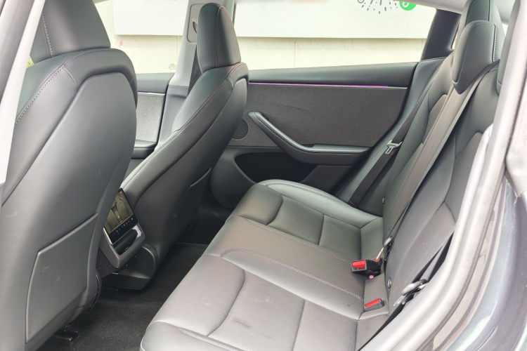 Tesla Model 3 2024 #15 Tesla Model 3 2024 car image #15
