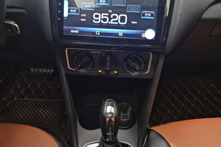 Volkswagen Polo 2017 #25 Volkswagen Polo 2017 car image #25