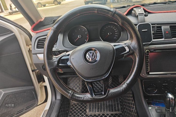 Volkswagen Lavida 2015 car image #12