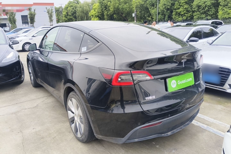 Tesla Model Y 2023 #7 Tesla Model Y 2023 car image #7