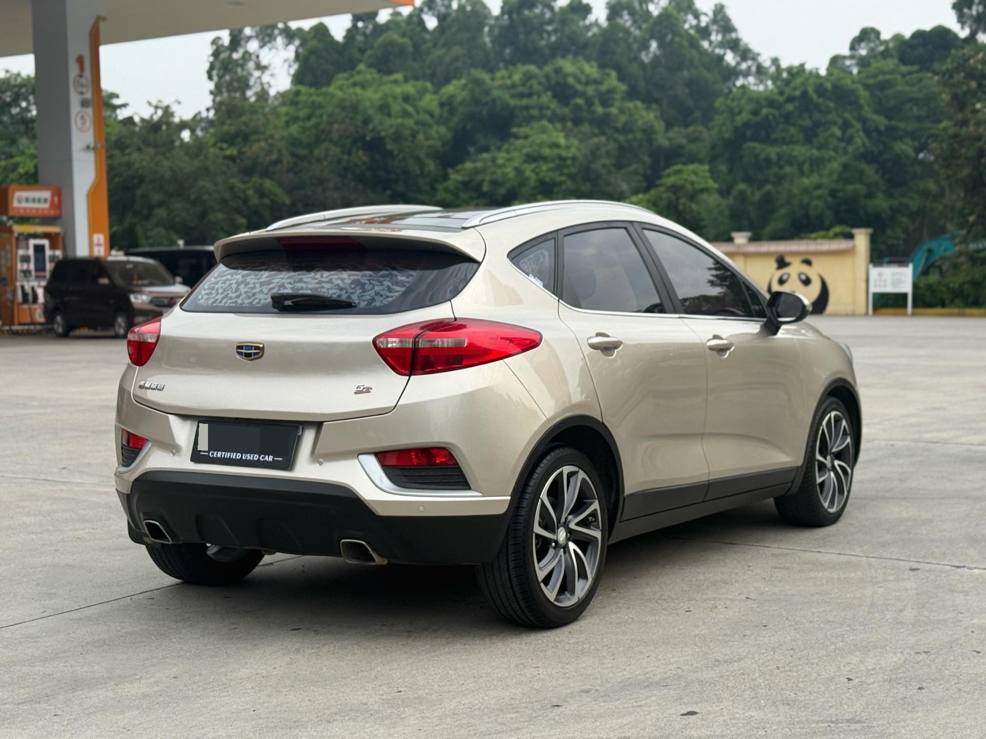 GEELY Emgrand GS 2016 car image #8
