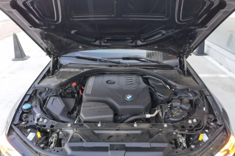BMW 3 Series 2024 #20 BMW 3 Series 2024 immagine di auto #20