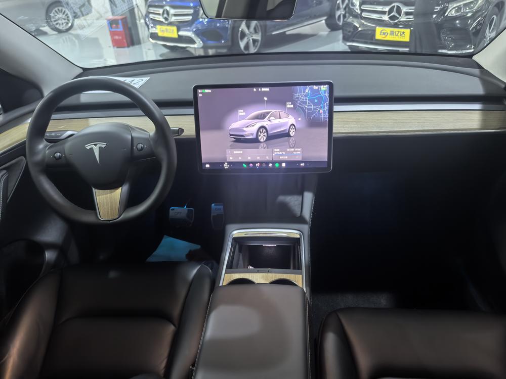 Tesla Model Y 2022 #11 Tesla Model Y 2022 car image #11