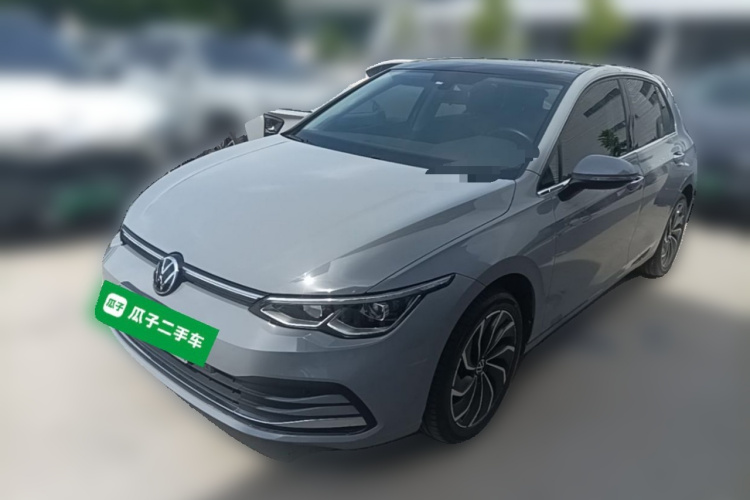 Volkswagen Golf 2022 car image #2