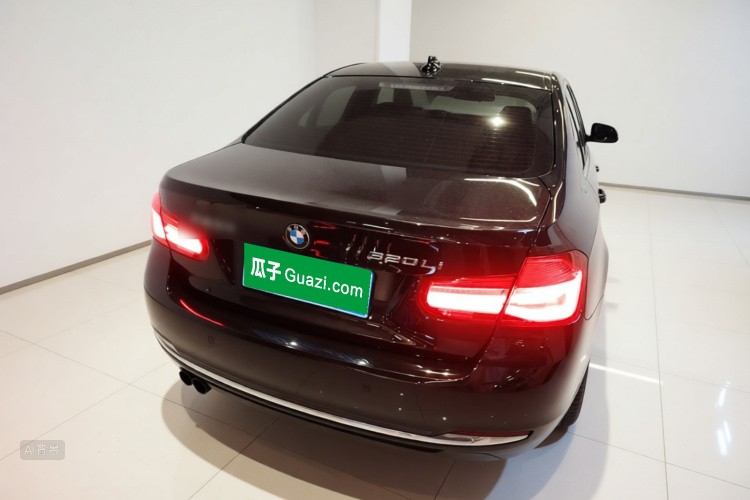 BMW 3 Series 2017 car image #6