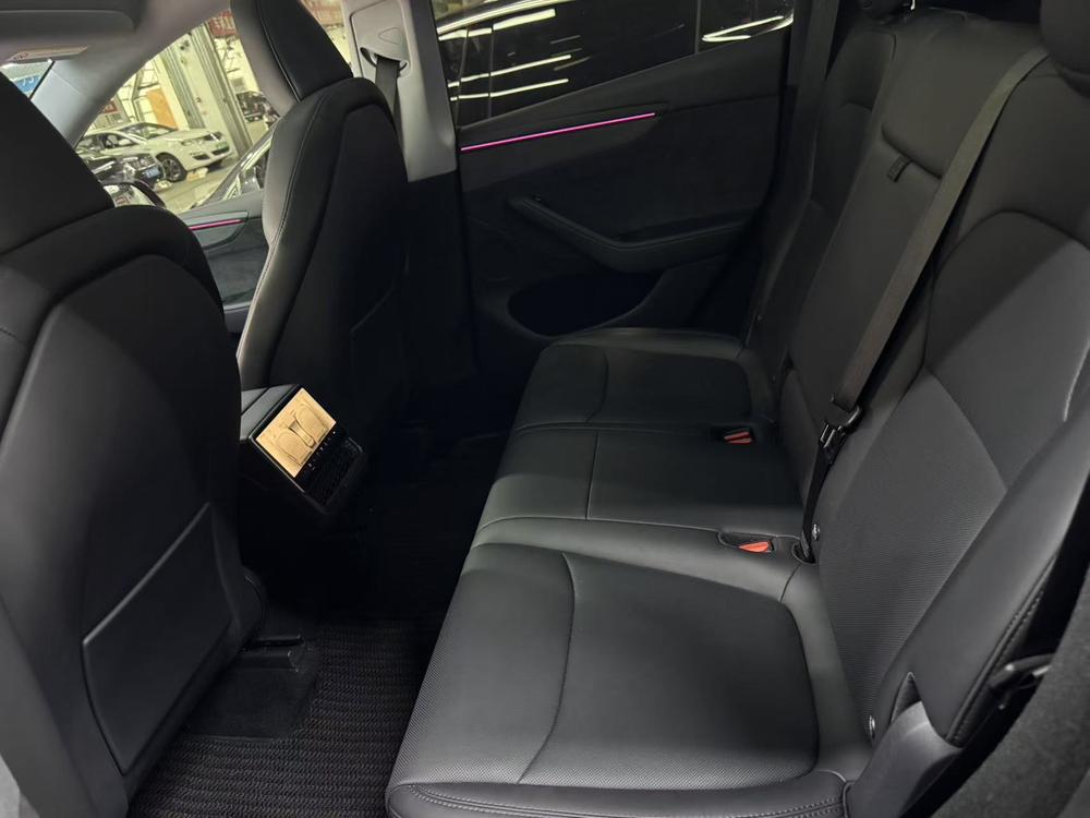 Tesla Model Y 2025 #12 Tesla Model Y 2025 immagine di auto #12