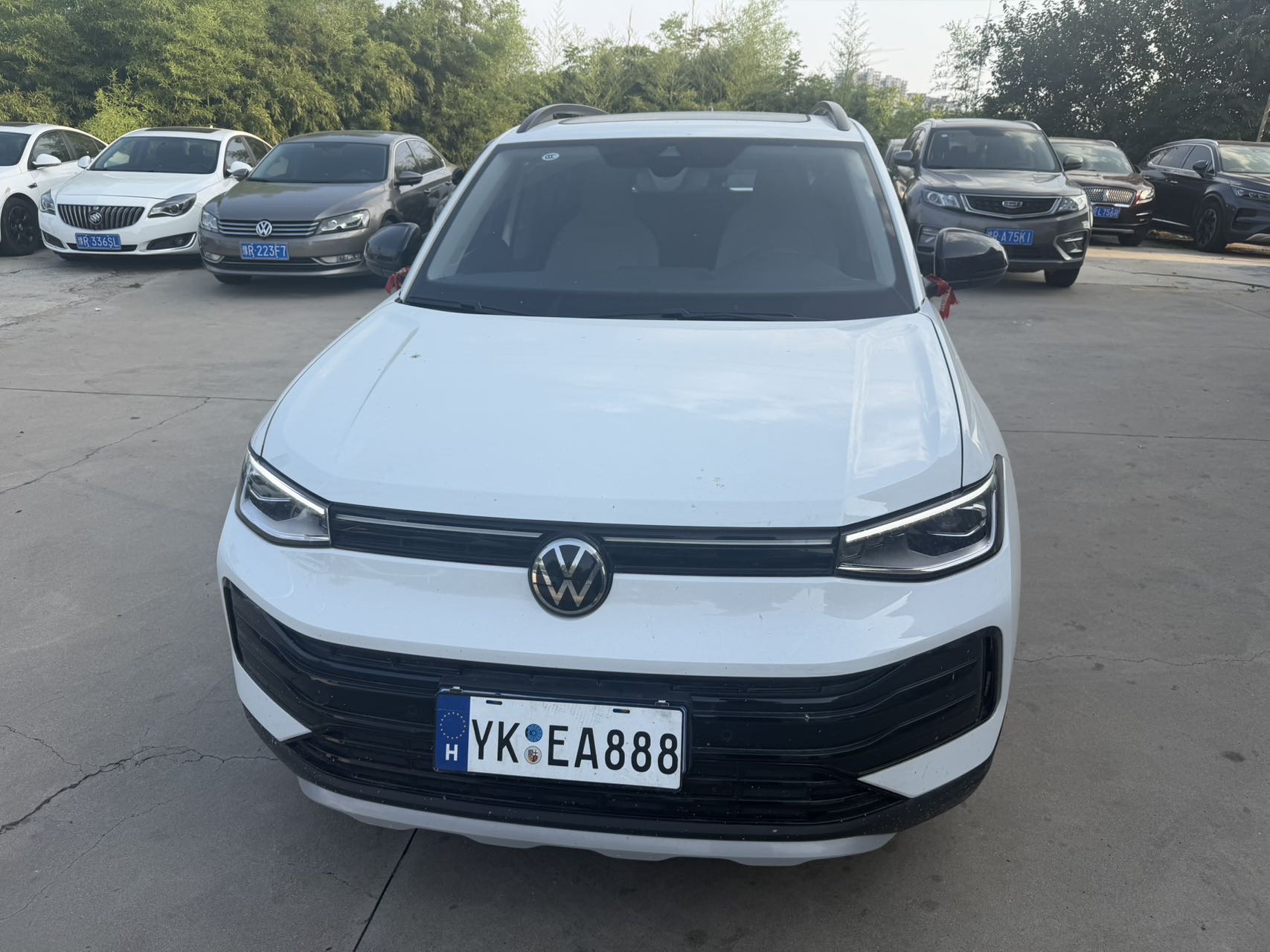 Volkswagen Tharu 2026 #2 Volkswagen Tharu 2026 car image #2