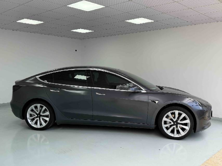 Tesla Model 3 2020 immagine di auto #3