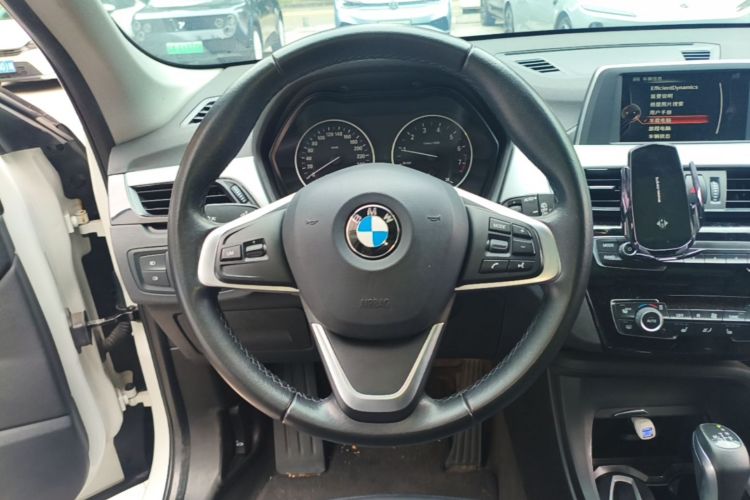 BMW X1 2017 #11 BMW X1 2017 immagine di auto #11