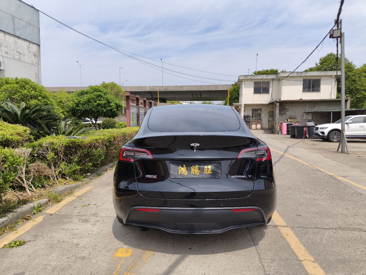 Tesla Model Y 2022 #8 Tesla Model Y 2022 car image #8