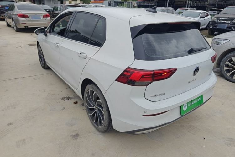 Volkswagen Golf 2021 car image #7