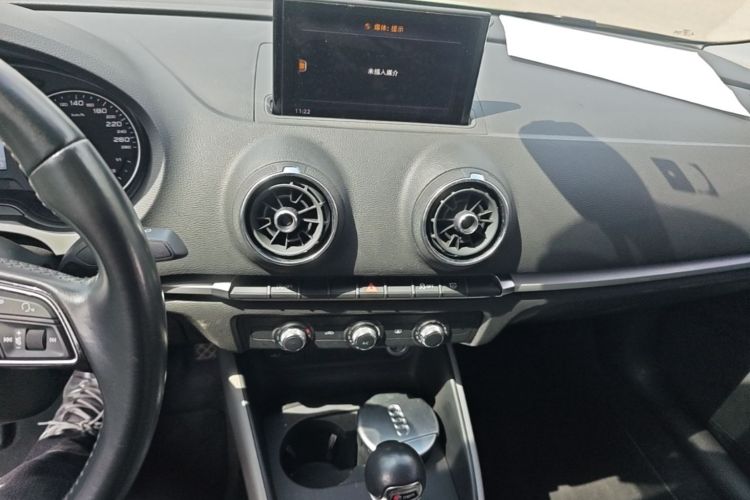 Audi A3 2019 car image #13