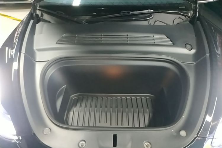 Tesla Model Y 2023 #20 Tesla Model Y 2023 car image #20