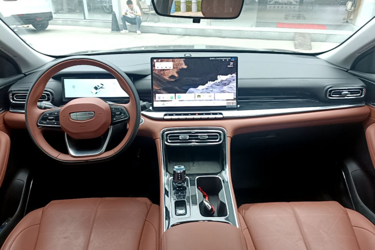 GEELY Emgrand 2025 #10 GEELY Emgrand 2025 car image #10