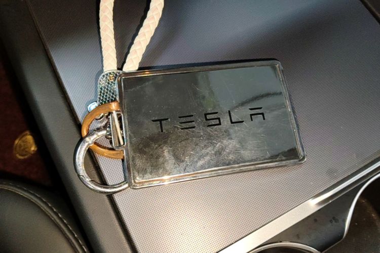 Tesla Model 3 2025 car image #9