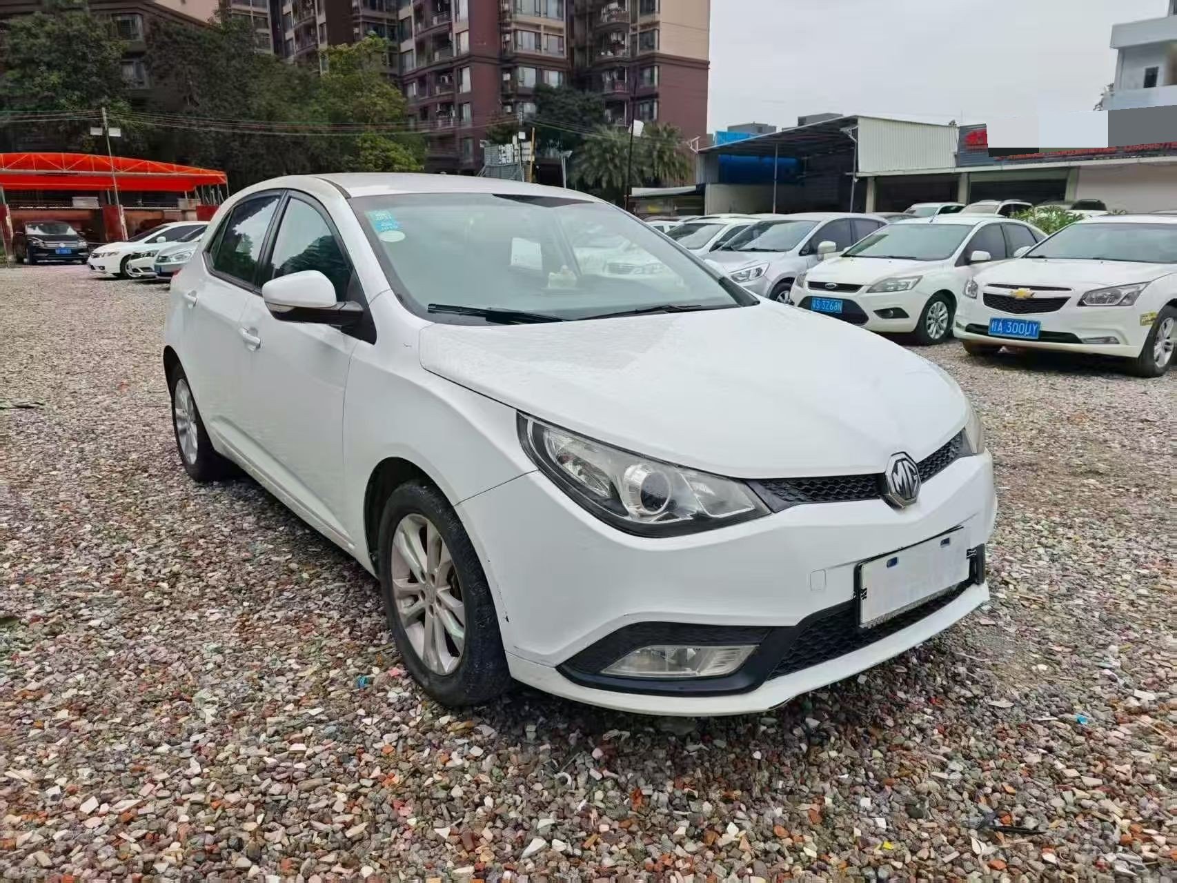 MG 5 2015 car image #3