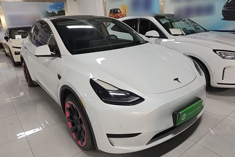 Tesla Model Y 2022 #4 Tesla Model Y 2022 car image #4