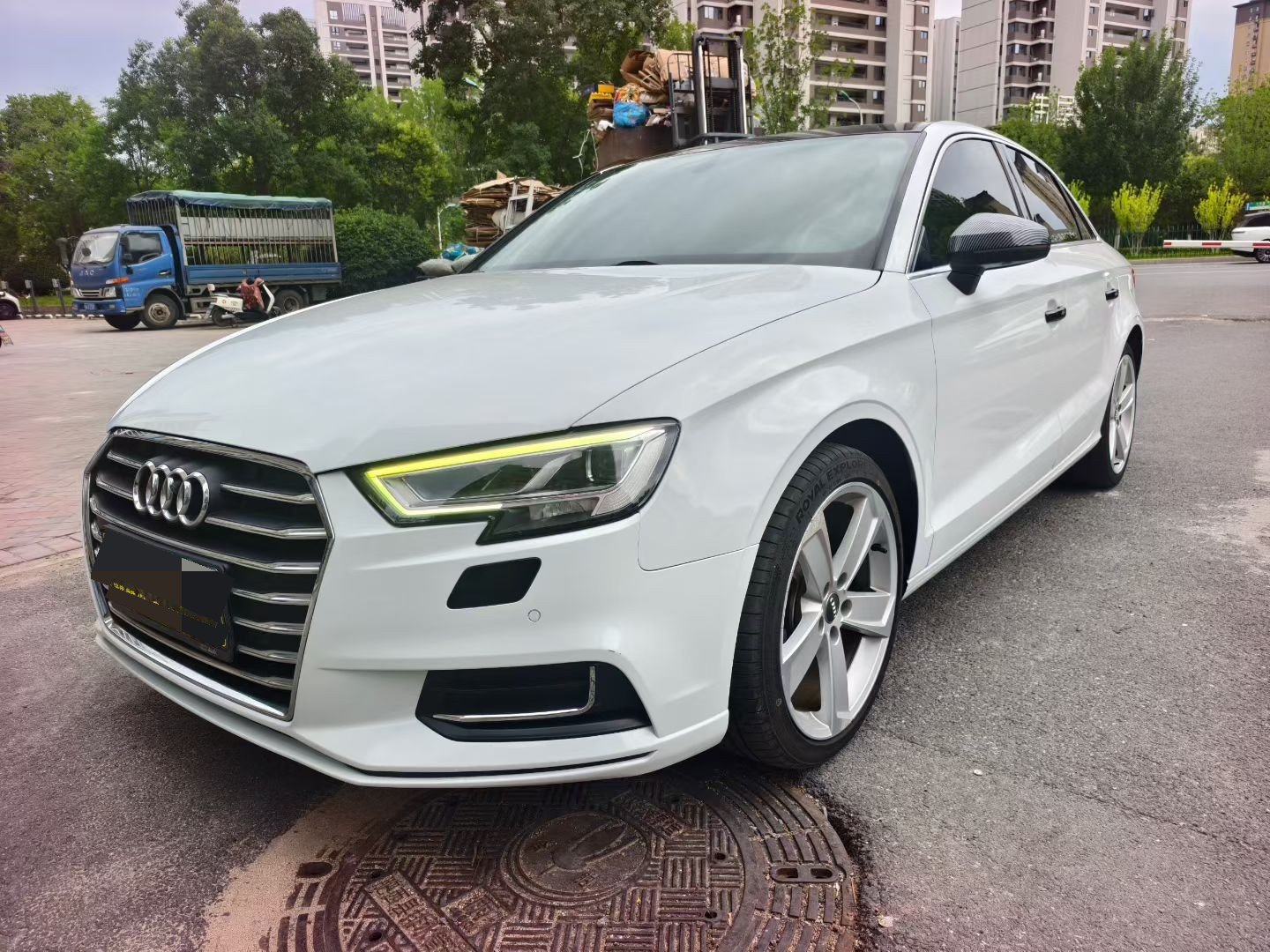 2018 2018 car image