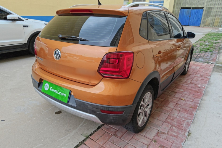 Volkswagen Polo 2016 car image #7