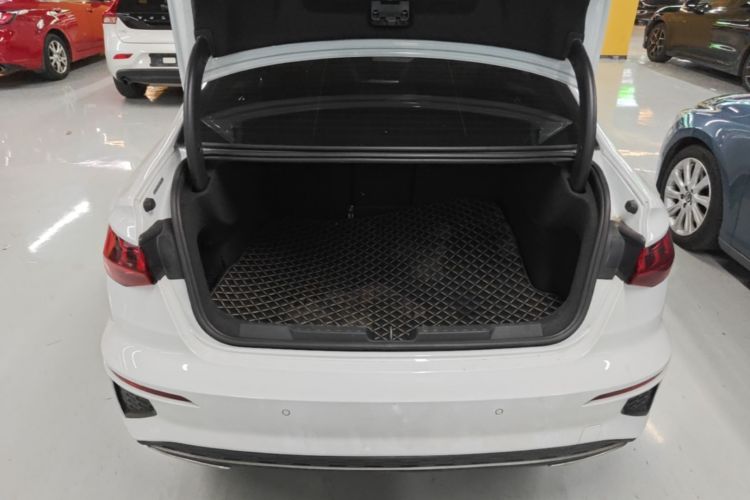 Audi A3 2023 immagine di auto #19